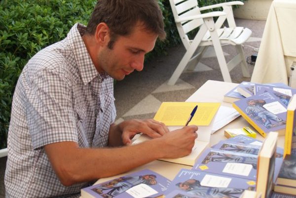 Lo scrittore Andrea Cisi bibliotecario per una sera a Sant’Ilario d’Enza